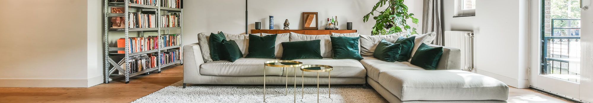 Amplia oferta de casas, chalets, solares . BUFETE E INMOBILIARIA BERENGUEL en Cañada (La)